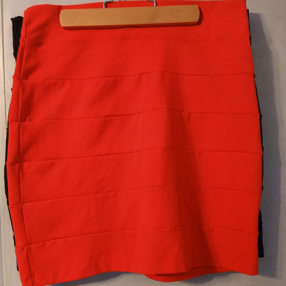 Bebe mini skirt